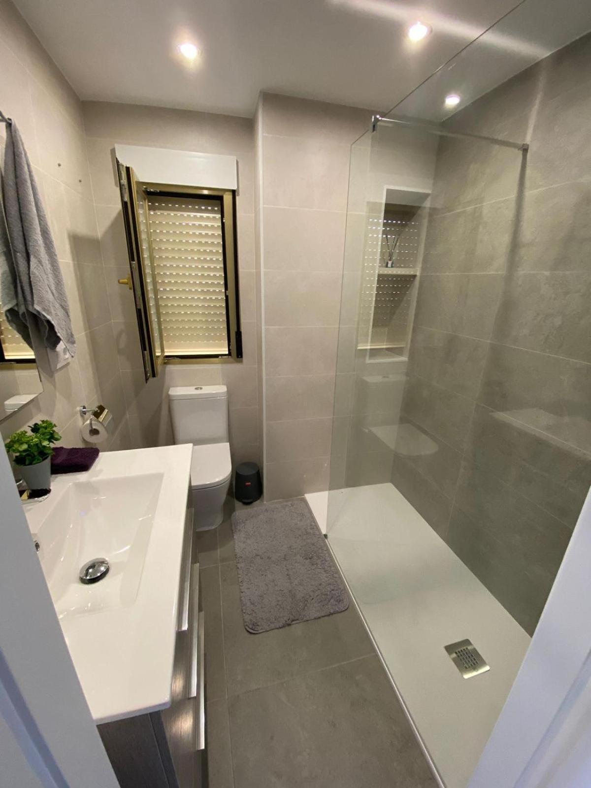 Paradise Solo Familias Appartement Gandie